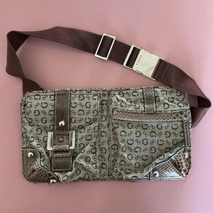 Guess Fanny pack great condition